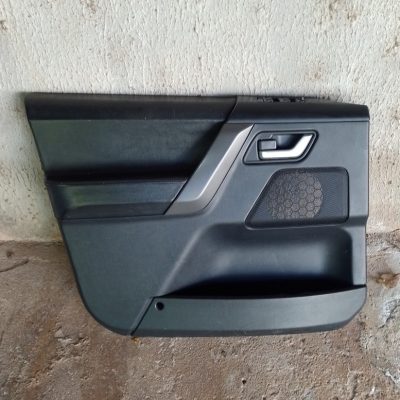 FORRO DE PORTA ESQUERDO DIANTEIRO LAND ROVER FREELANDER 2 2007