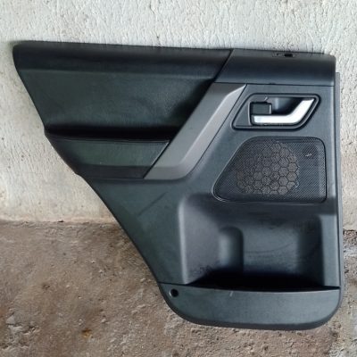 FORRO DE PORTA ESQUERDO TRAZEIRO LAND ROVER FREELANDER 2 2007